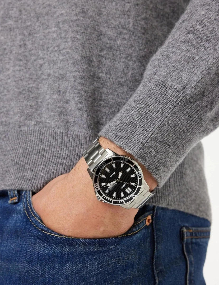 Lorus Mens Sports Day Date Black Dial Seigaiha-mon With Stainless Steel Bracelet RH355AX9